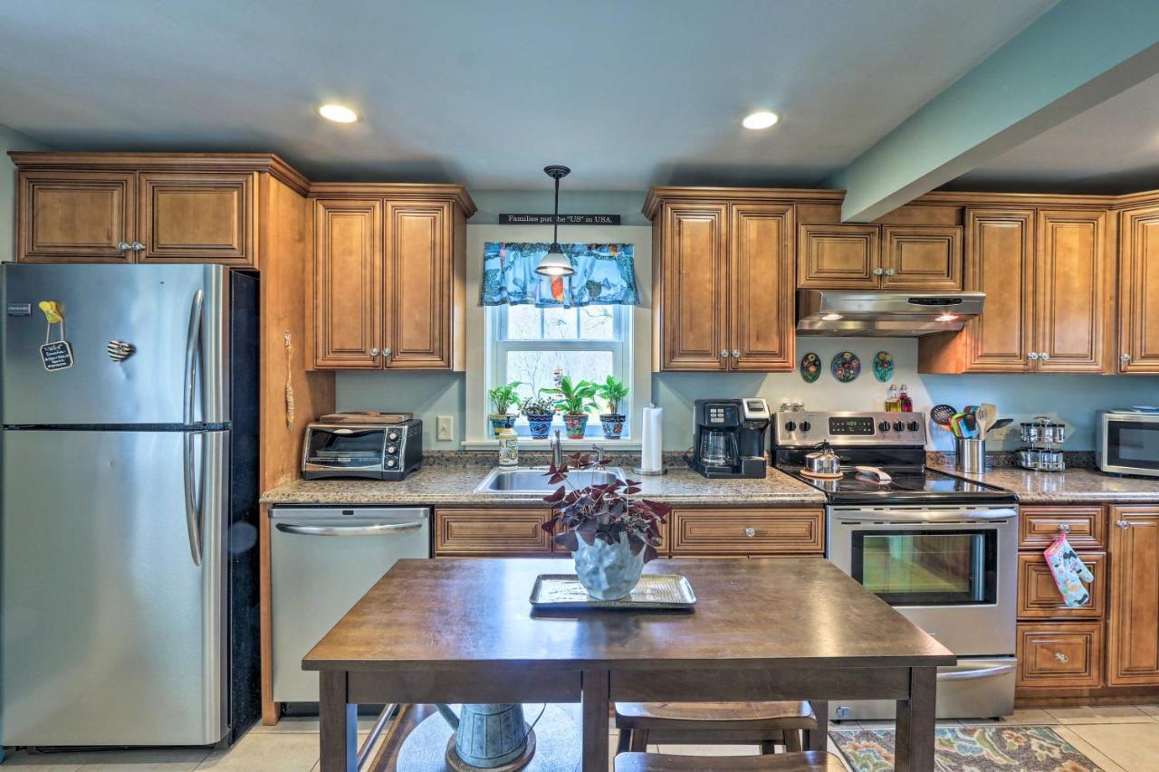 Remodeled Farmhouse In Waterford Near 2 Beaches! Extérieur photo