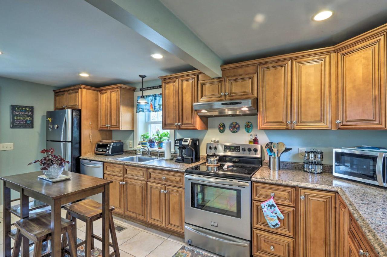 Remodeled Farmhouse In Waterford Near 2 Beaches! Extérieur photo